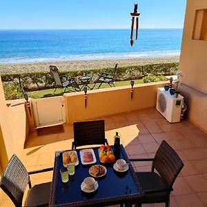 https://primera-lnea-de-playa.es-andalucia.com